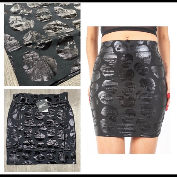 Iron Fist Skulls Club Mini Skirt - Picture 4 of 6